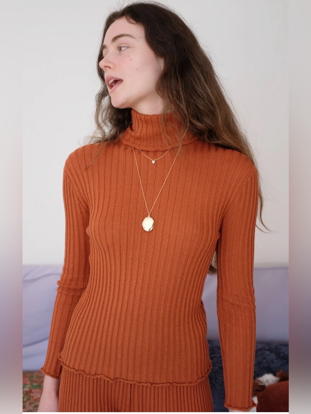 Molly Bracken ribbed turtle neck long sleeve rolled lettuce hem